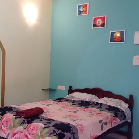 Jerone'S Home Stay Majorda Exteriör bild